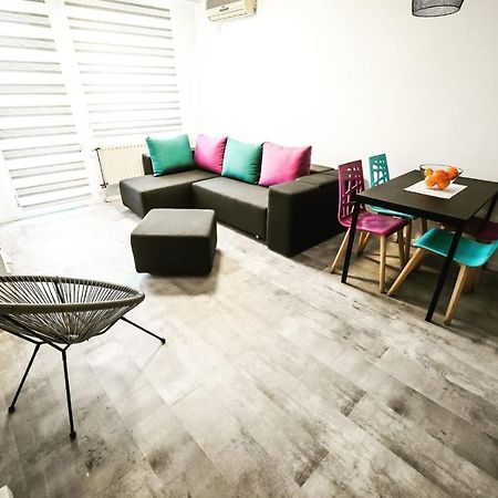 Chill Out Apartment Novi Sad Dış mekan fotoğraf